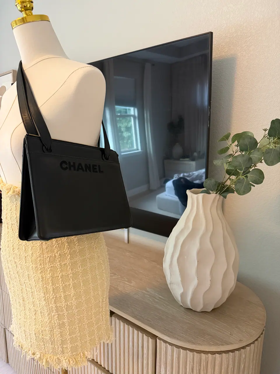 Chanel Vintage Black Leather Shoulder Tote, photo 8 of 12