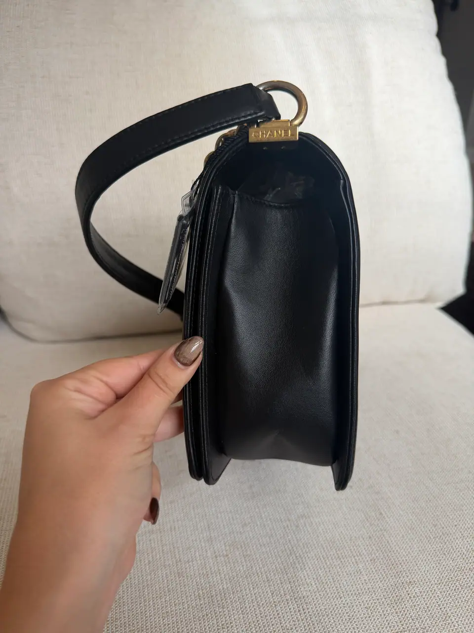 Chanel New Medium Boy Flap Bag in Black Quilted Lambskin, Aged Gold Hardware, photo 3 of 18