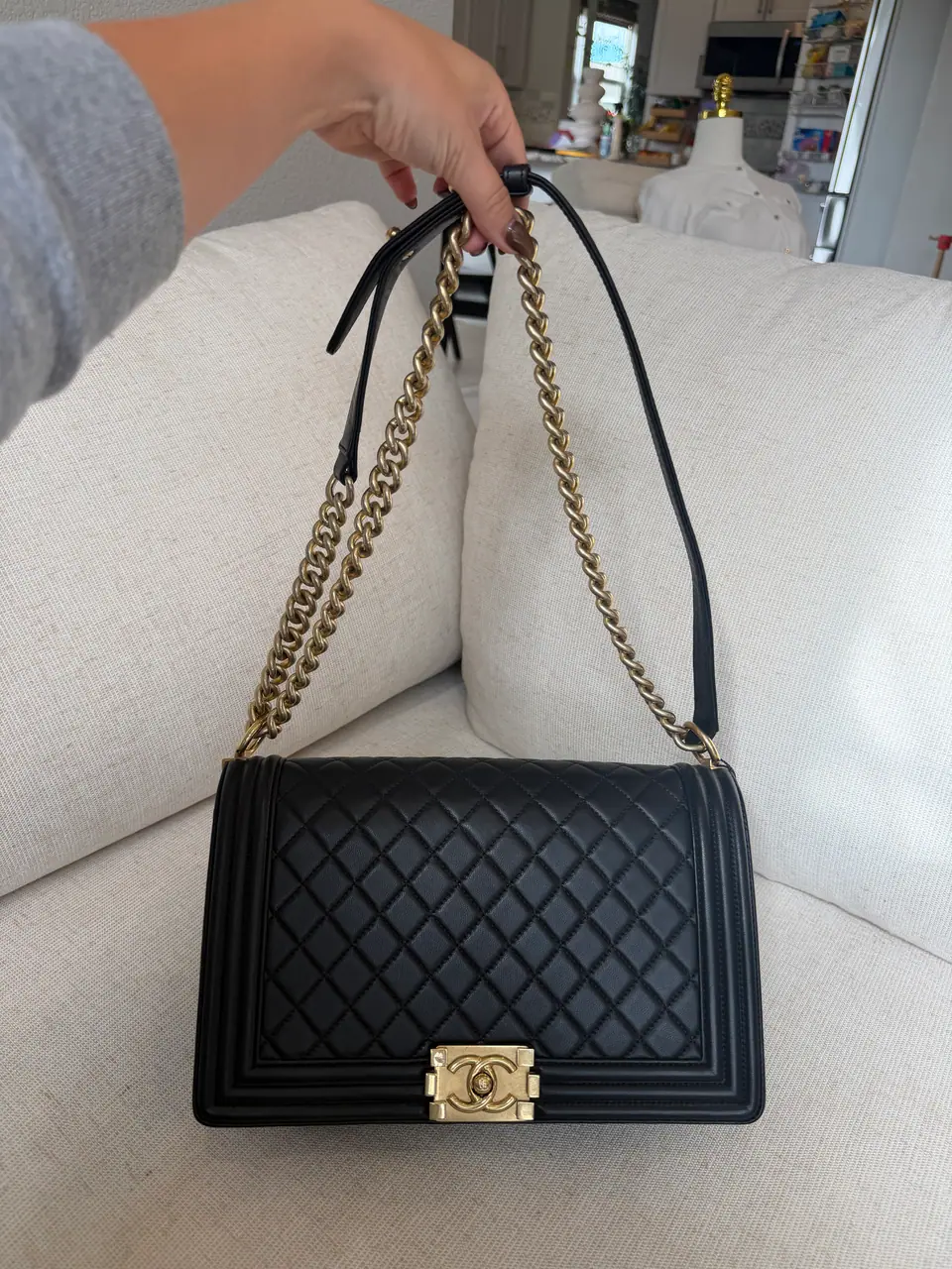 Chanel New Medium Boy Flap Bag in Black Quilted Lambskin, Aged Gold Hardware, photo 7 of 18