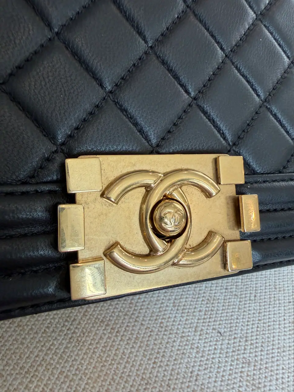 Chanel New Medium Boy Flap Bag in Black Quilted Lambskin, Aged Gold Hardware, photo 8 of 18