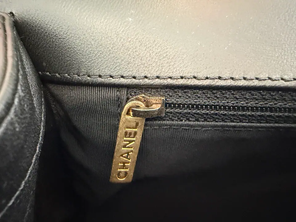 Chanel New Medium Boy Flap Bag in Black Quilted Lambskin, Aged Gold Hardware, photo 13 of 18