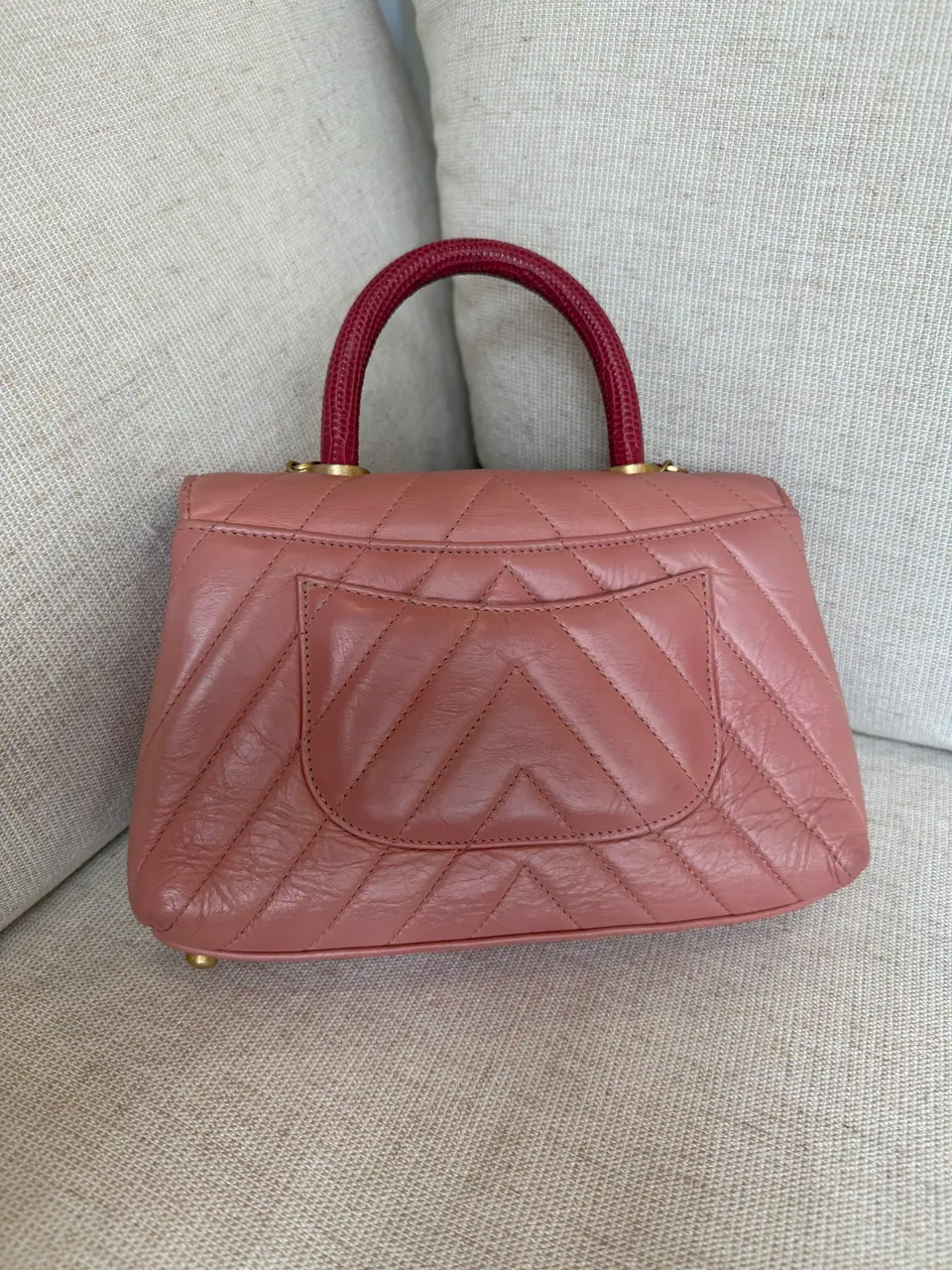 Chanel Small Coco Handle in Pink Chevron Calfskin with Fuchsia Lizard Handle, photo 5 of 17