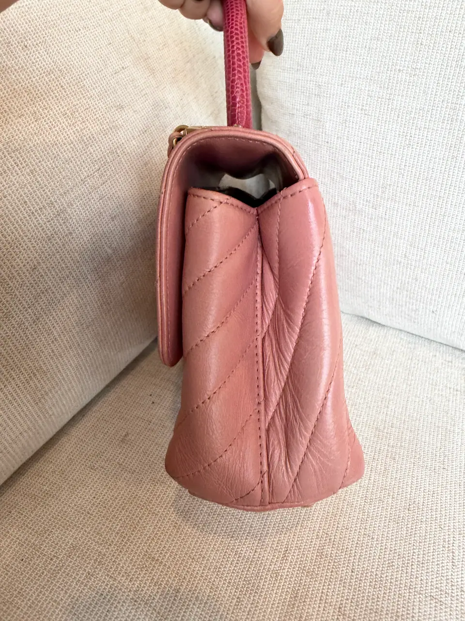 Chanel Small Coco Handle in Pink Chevron Calfskin with Fuchsia Lizard Handle, photo 6 of 17