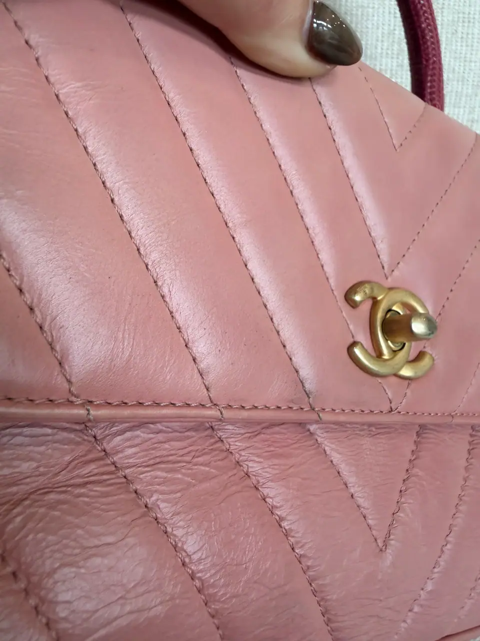 Chanel Small Coco Handle in Pink Chevron Calfskin with Fuchsia Lizard Handle, photo 15 of 17