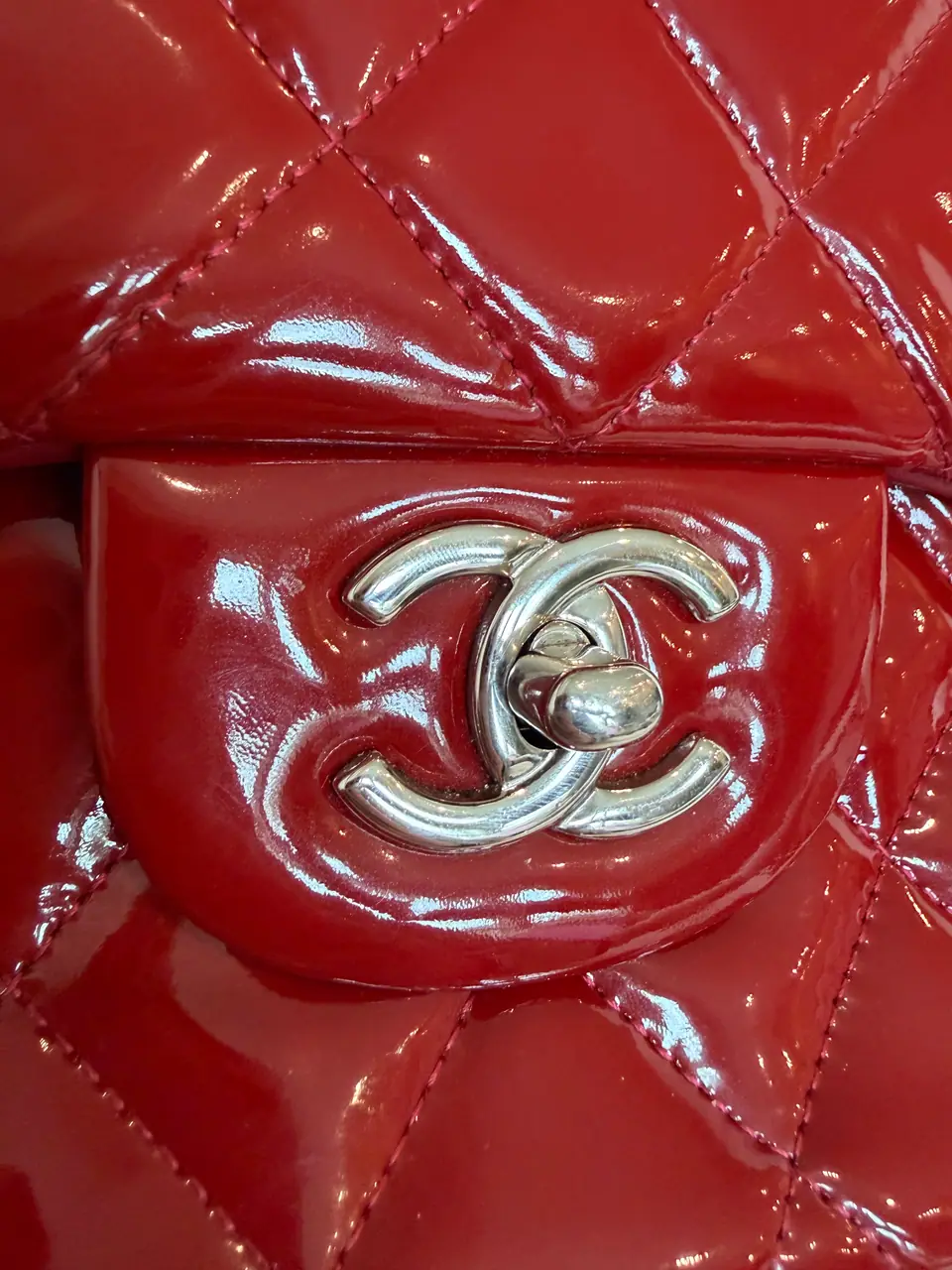 Chanel Jumbo Classic Double Flap in Burgundy-Red Quilted Patent Leather, photo 4 of 18