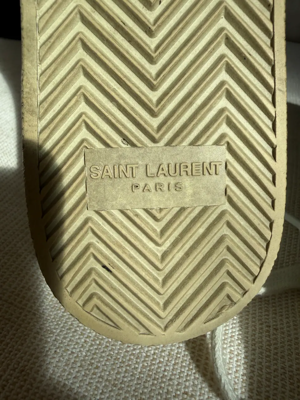 Saint Laurent Court Classic Leather Sneakers, photo 15 of 15